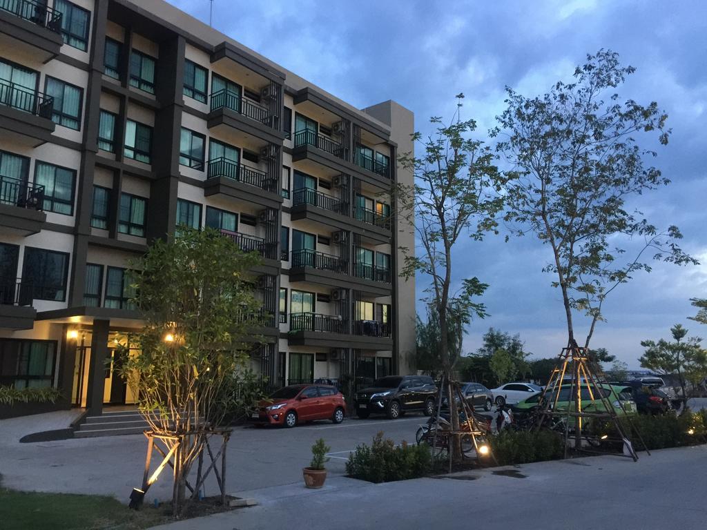 The Residence Thepkanjana Ban Khlong Krathum Baen Exterior foto
