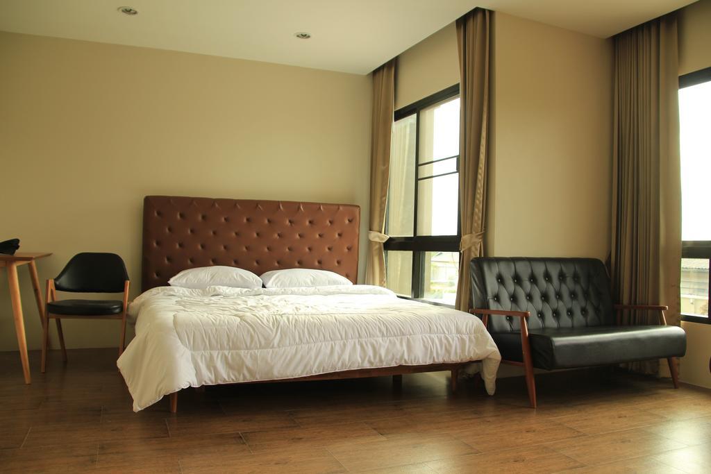 The Residence Thepkanjana Ban Khlong Krathum Baen Exterior foto
