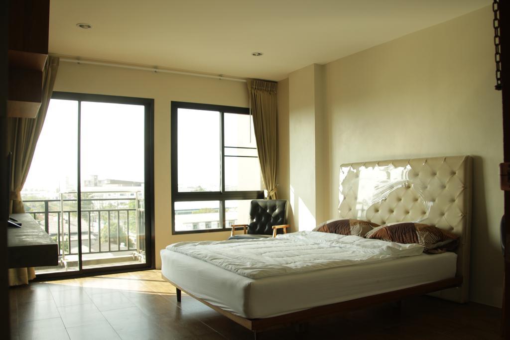 The Residence Thepkanjana Ban Khlong Krathum Baen Exterior foto