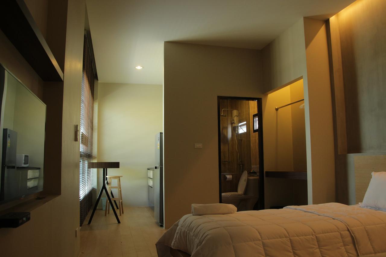 The Residence Thepkanjana Ban Khlong Krathum Baen Exterior foto