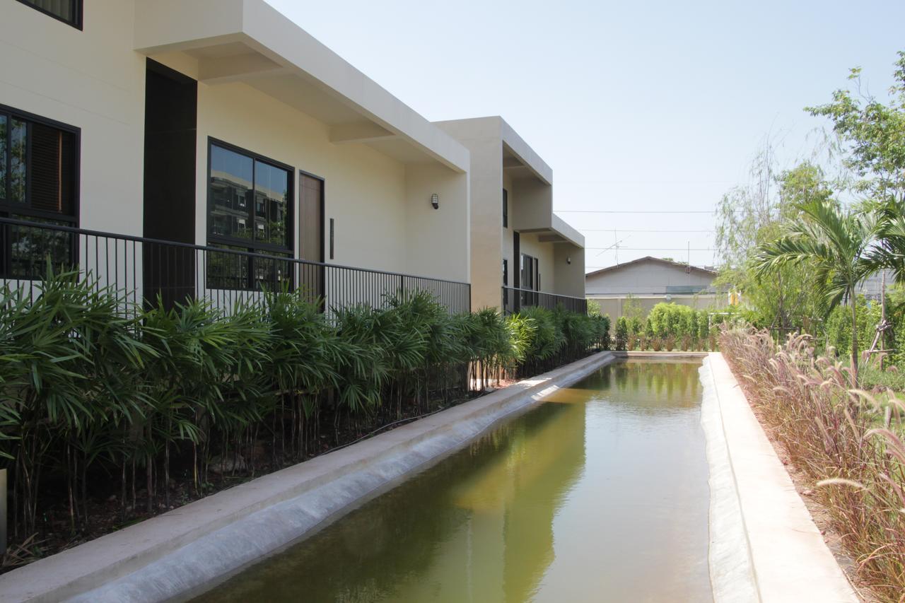 The Residence Thepkanjana Ban Khlong Krathum Baen Exterior foto